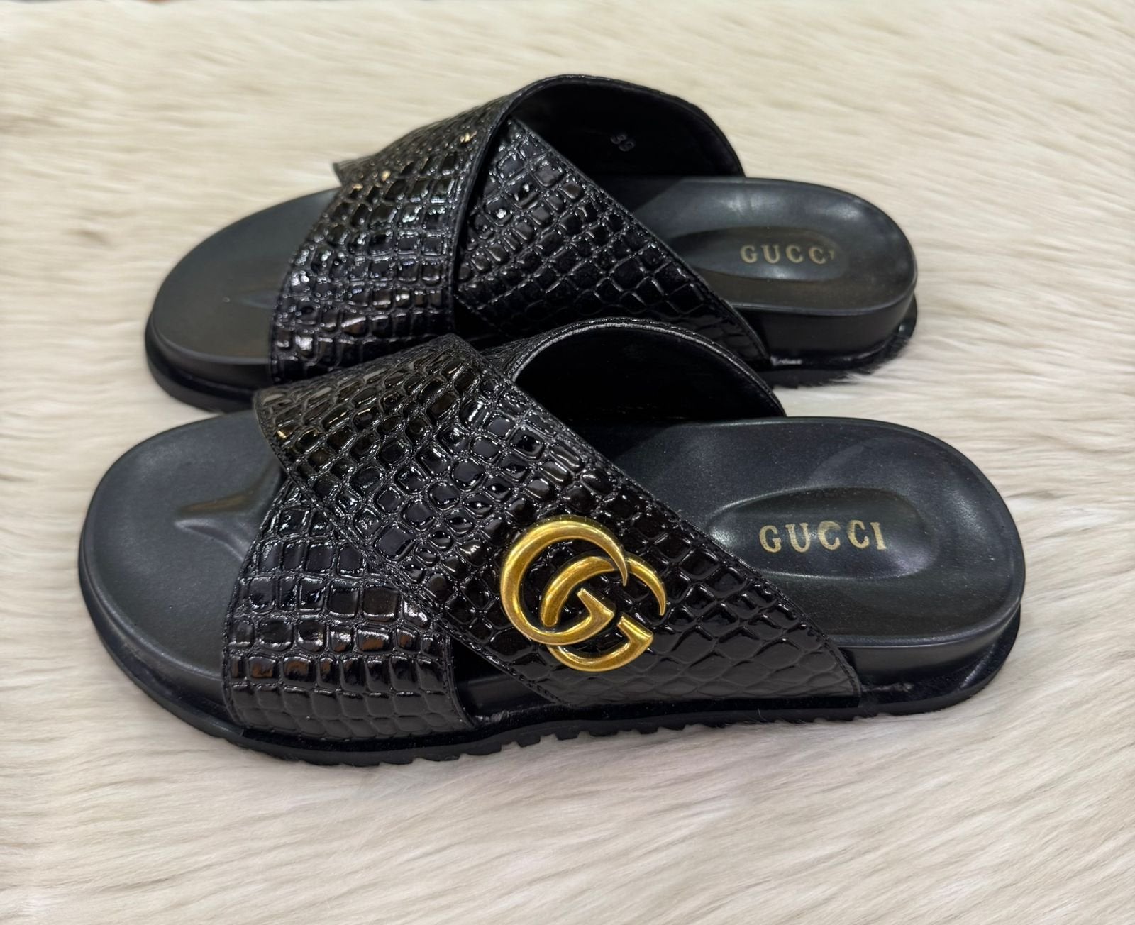 MEN SLIDES -022