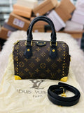 Louis Vuitton Speedy Trunk 20 Bag in Monogram Canvas.
