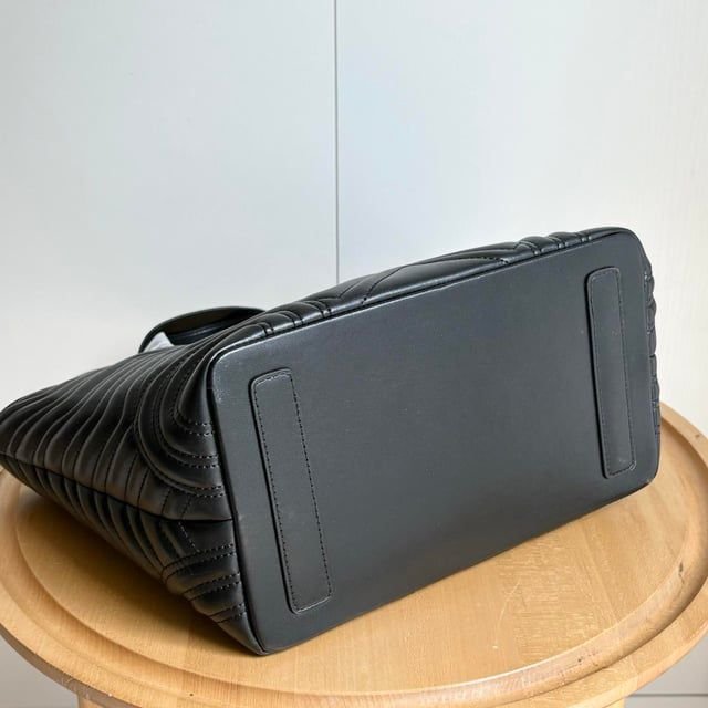 Gucci GG Marmont Leather Tote Bag in Black