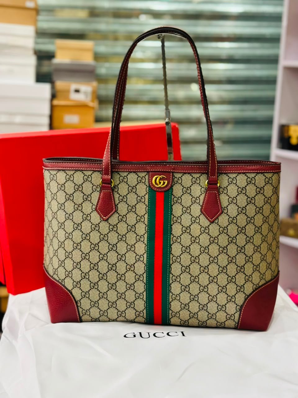 Gucci Ophidia GG Medium Tote in Red
