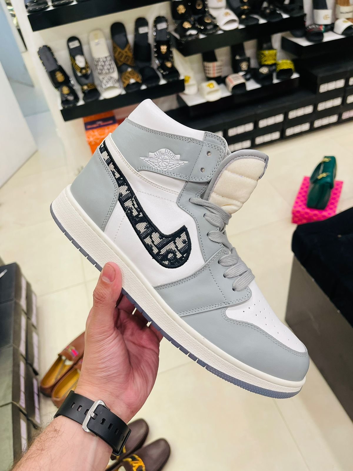 MEN SNEAKERS - 04
