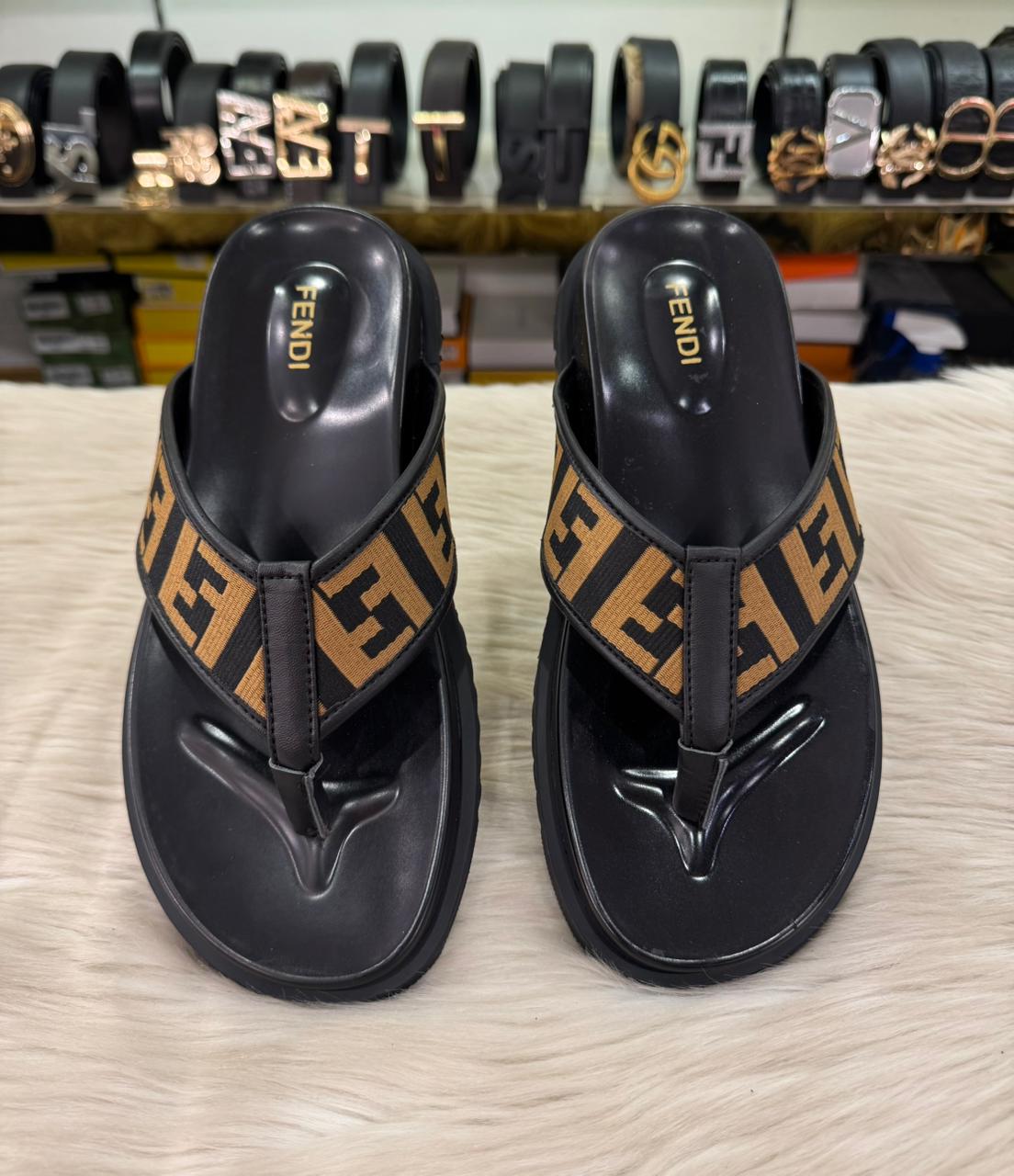 MEN SLIDES -021