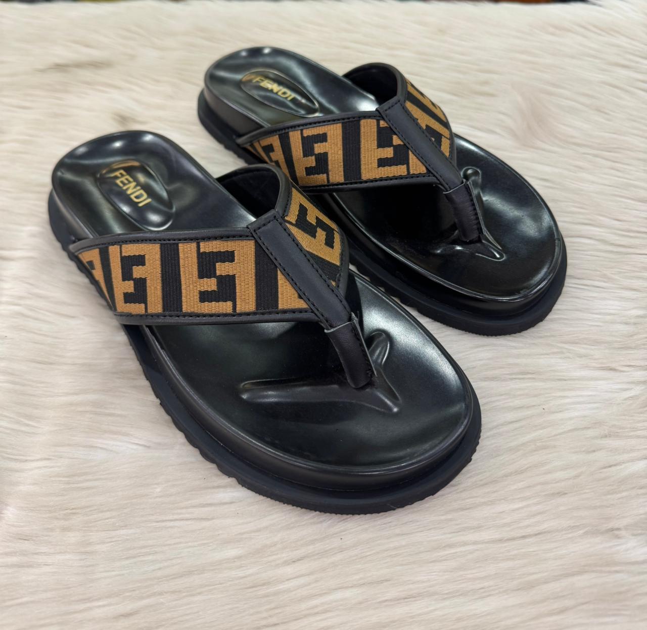 MEN SLIDES -021