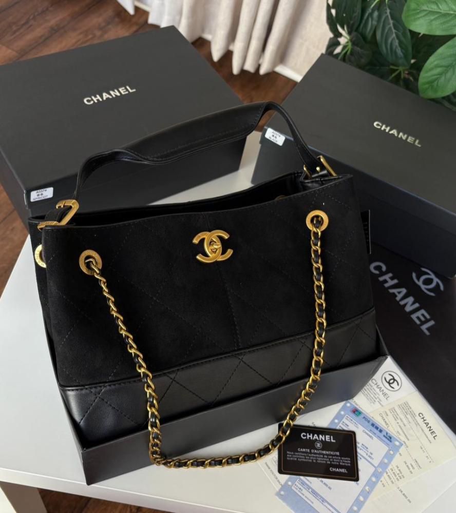 Chanel Suede Tote in Black