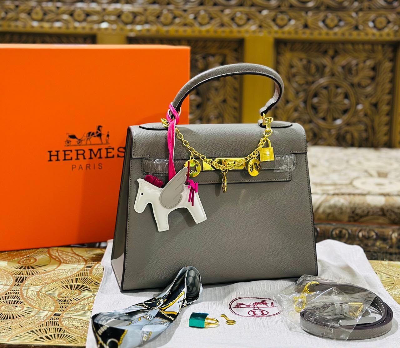 Signature bag-HB703