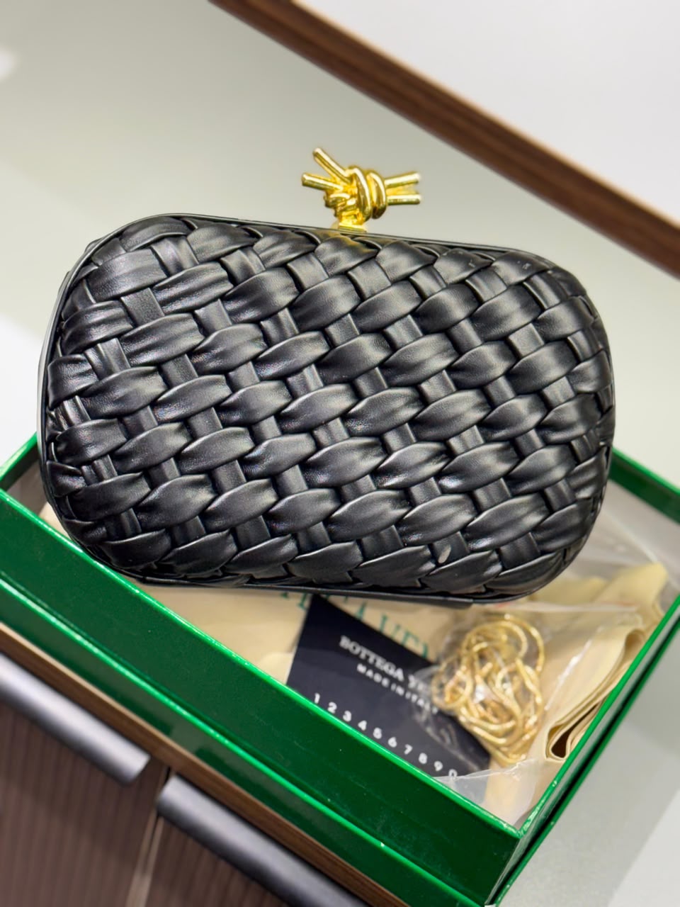 Veneta Knot leather clutch-HB96
