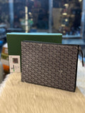 Male Hand Pouch-08