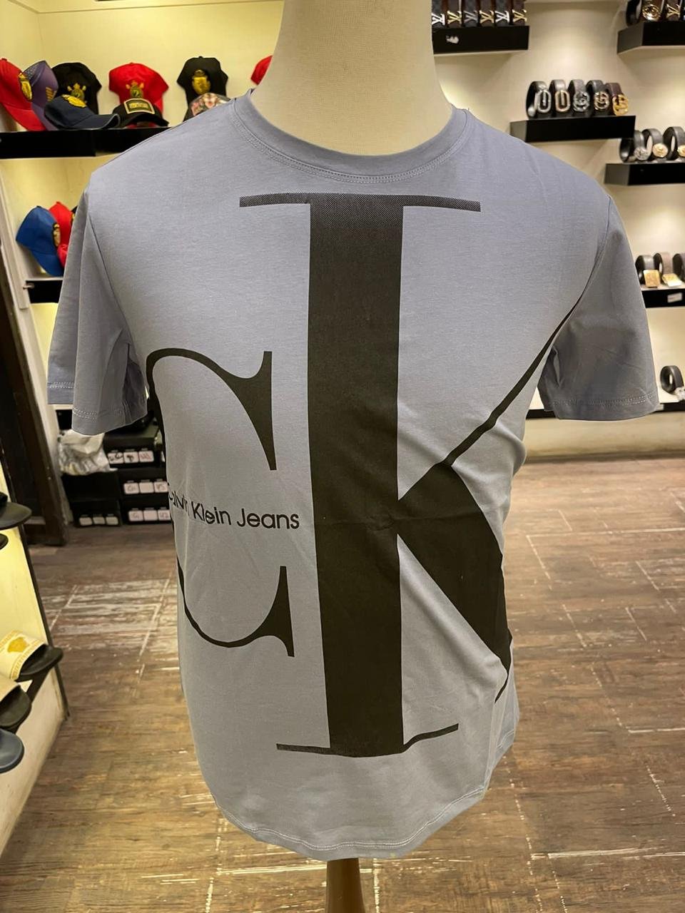 T-SHIRT- 34