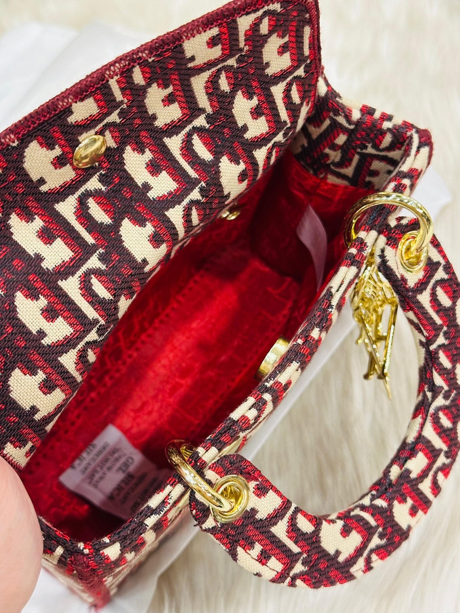 HAND BAG -60