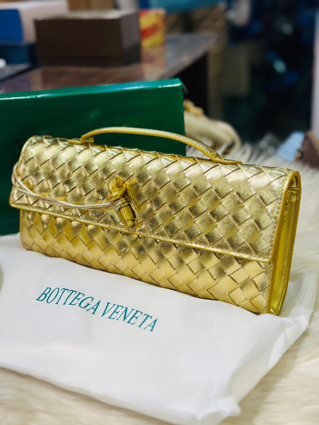HAND BAG -82