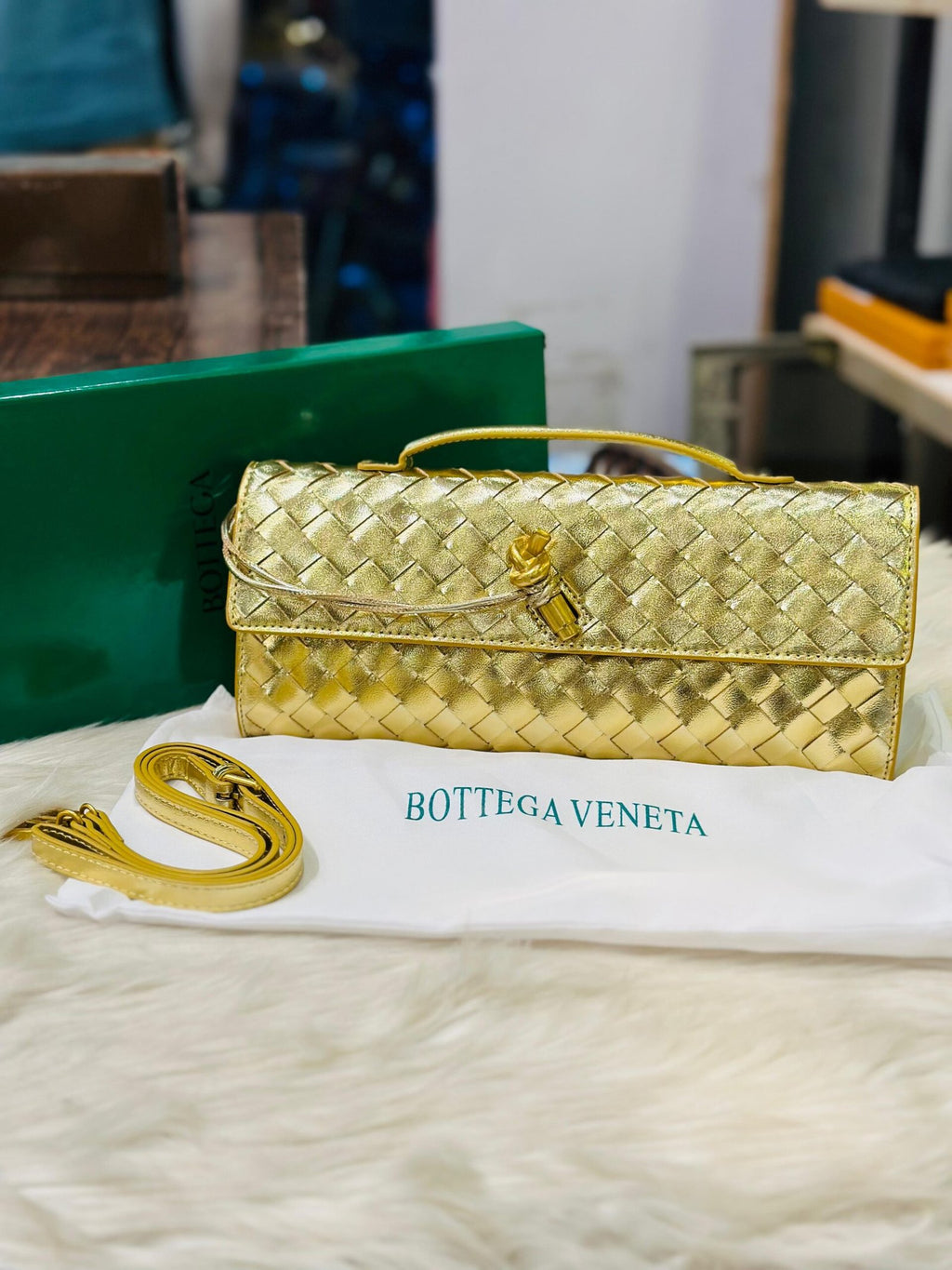 HAND BAG -82