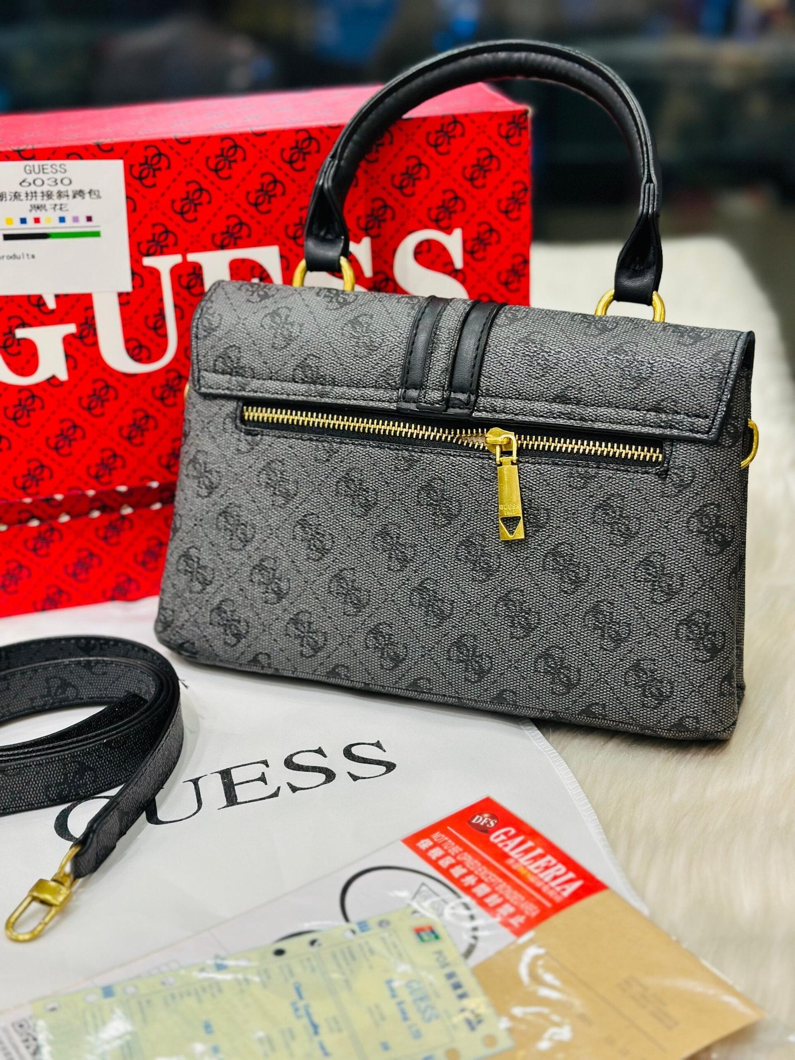 HAND BAG -60