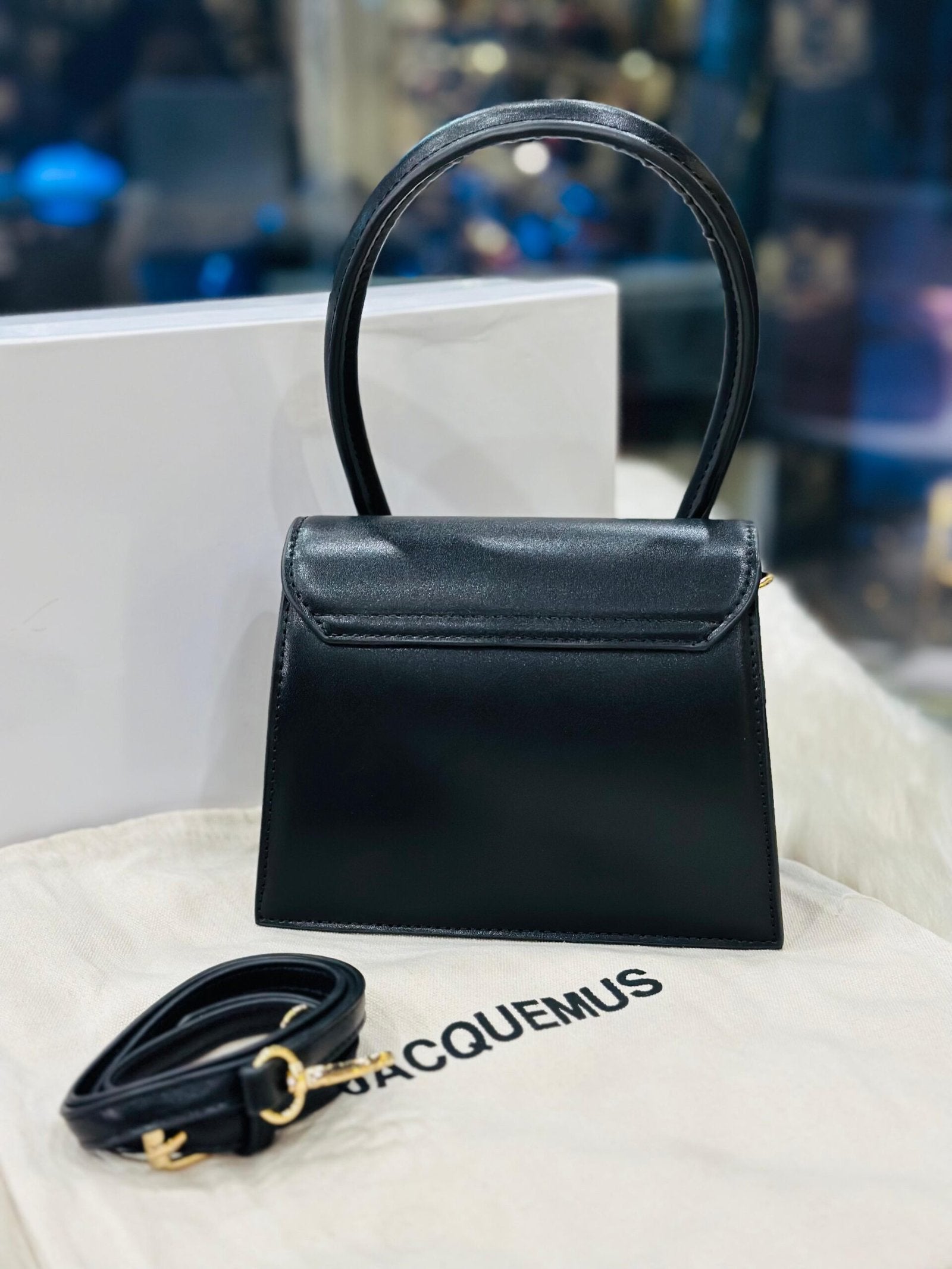 HAND BAG -68