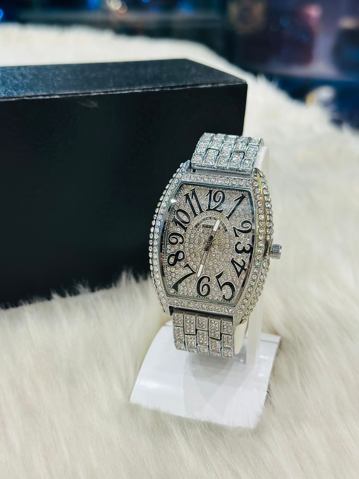 WATCH -33