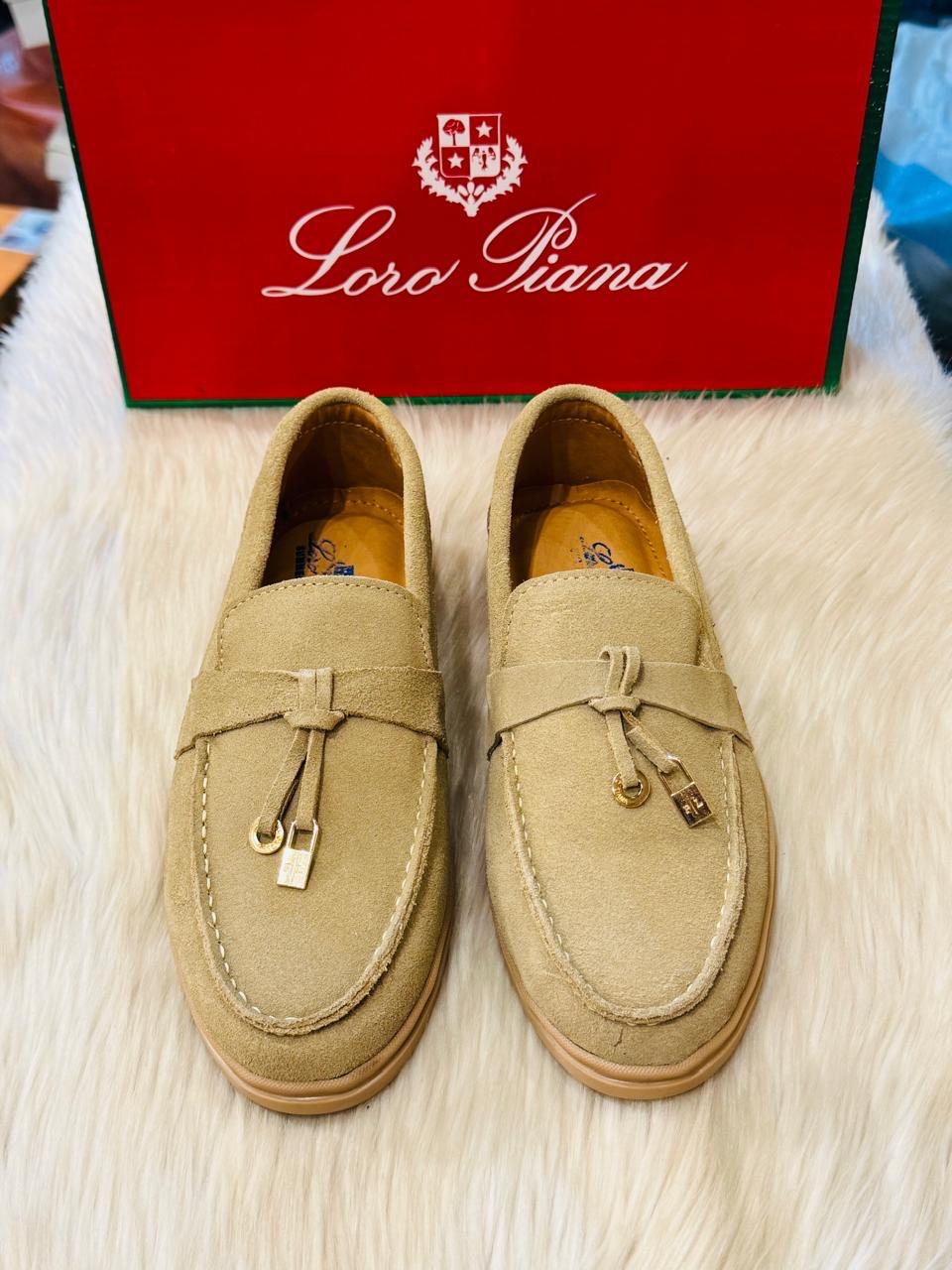 Loro Piana Beige- 701